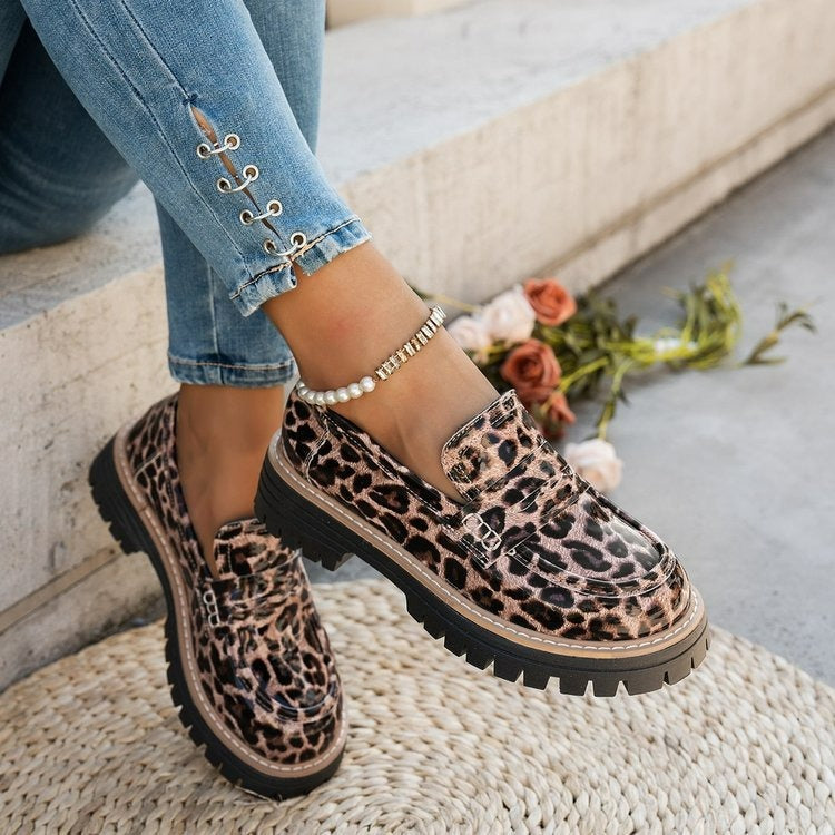 Damskie Mokasyny Lakierowane na Grubej Podeszwie - Eleganckie Loafersy w Modne Wzory