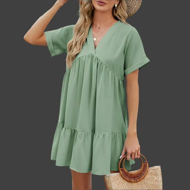 Biała Sukienka Mini o Kroju A - Sukienka z Dekoltem V i Falbaną