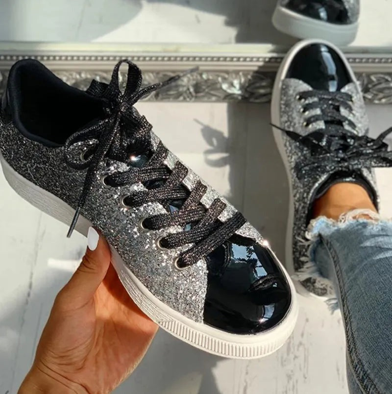 Błyszczące Sneakersy z Efektem Metallic – Komfortowe Półbuty Sznurowane z Połyskiem