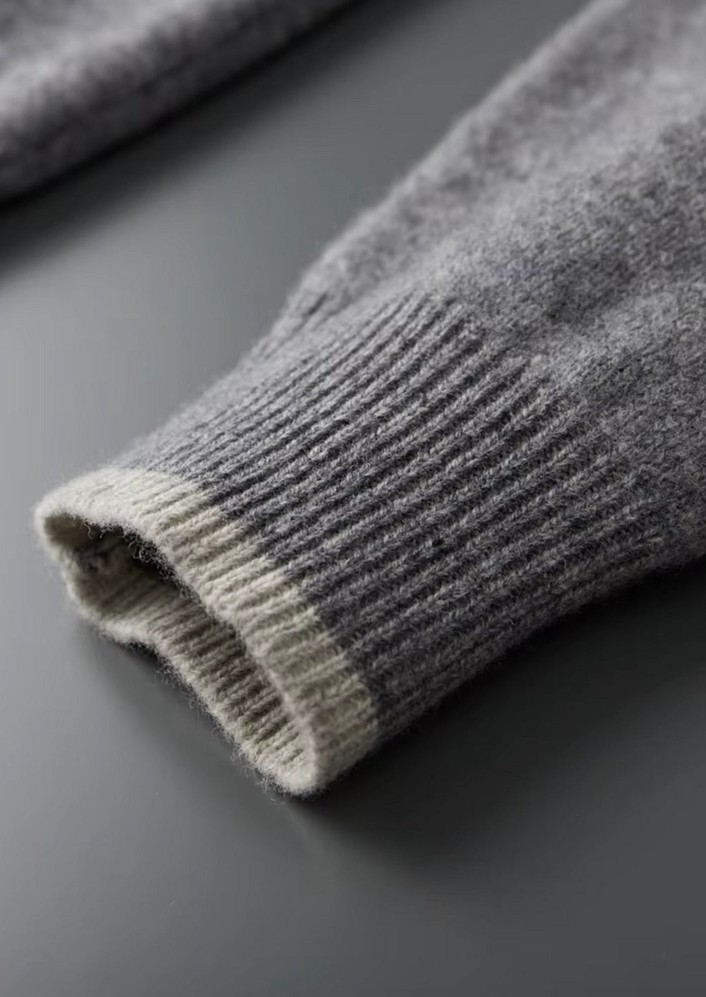 Bluza Dzianinowa Męska na Zamek – Kardigan z Kontrastowym Kołnierzem