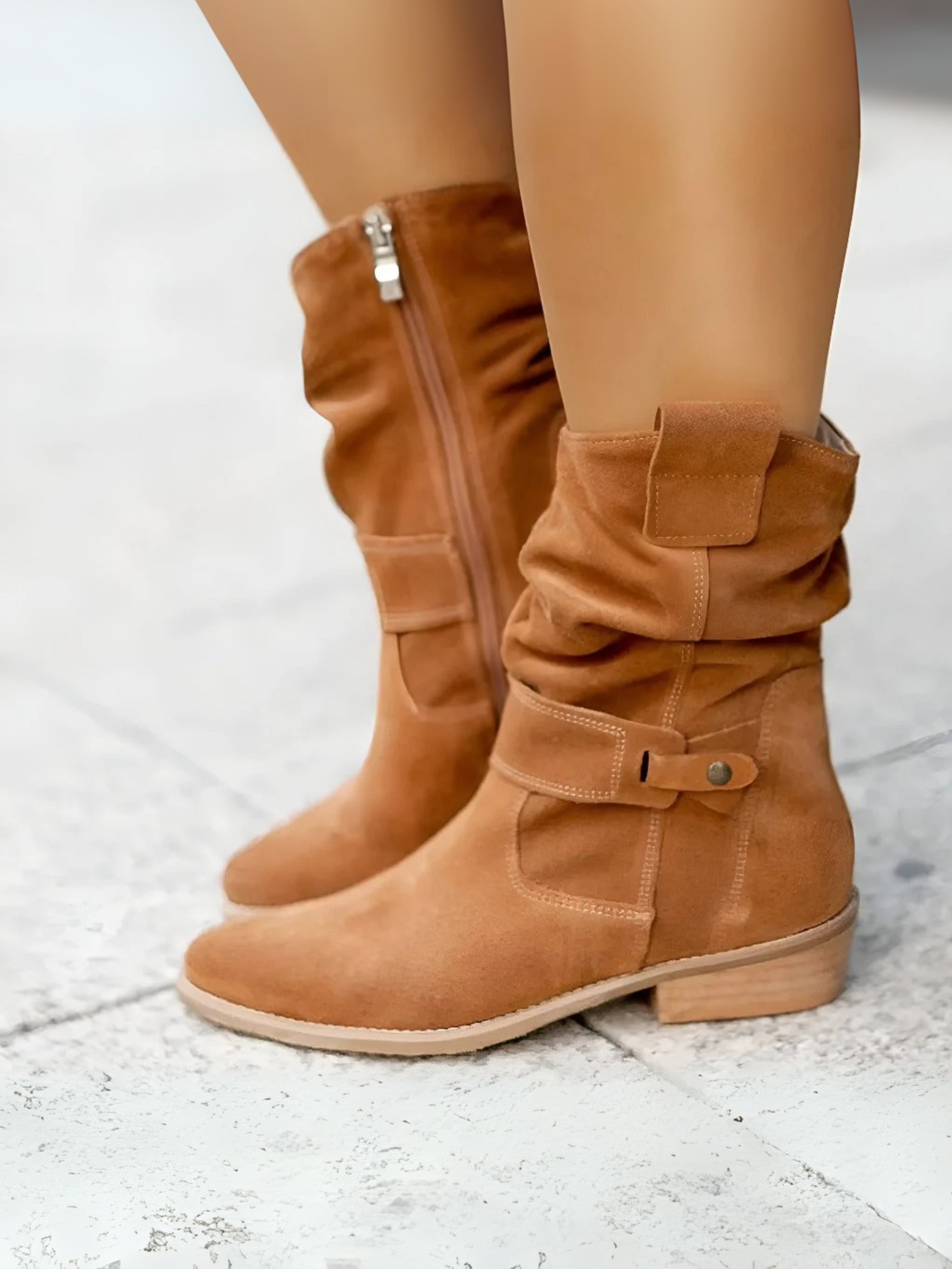 Botki damskie z paskiem