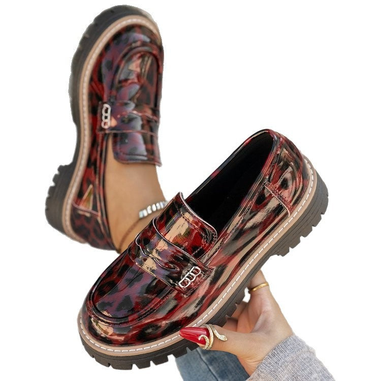 Damskie Mokasyny Lakierowane na Grubej Podeszwie - Eleganckie Loafersy w Modne Wzory